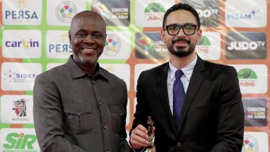 ئيس الاتحاد الإيفواري للجودو يكرم محمد مطيع بعد تتويج مصر ببطولة إفريقيا