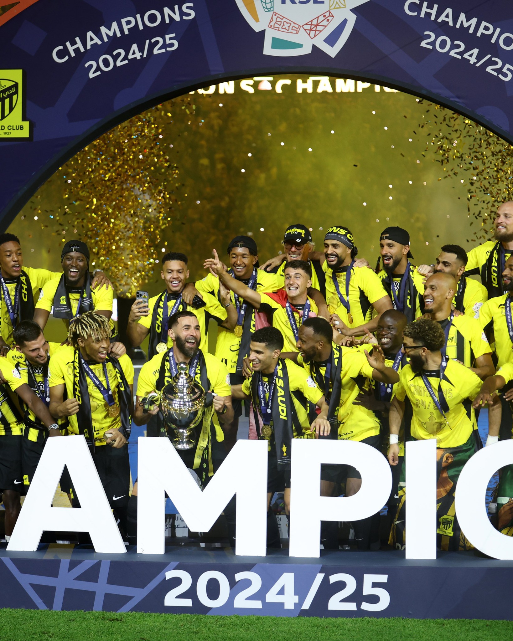 تتويج اتحاد جدة بالدوري السعودي