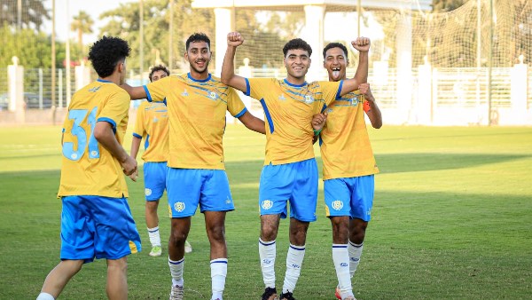الإسماعيلي ينفى طلبا بشأن فتح قيد استثنائي من الفيفا