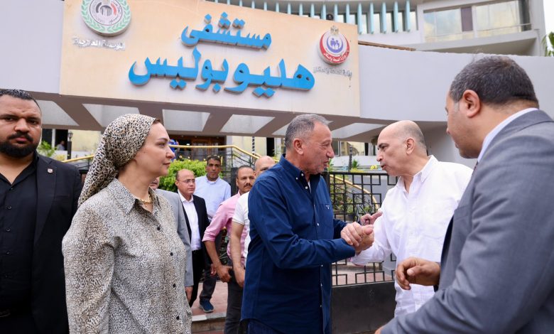 الخطيب يزور مشجع الأهلي ويطمئن على حالته الصحية